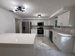 8 Abbott Dr, Lake Hopatcong, NJ 07849