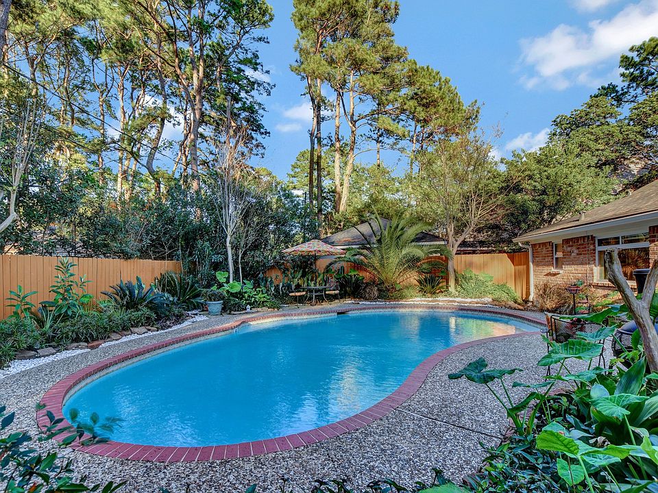 1st image of 15023 Carols Way Dr