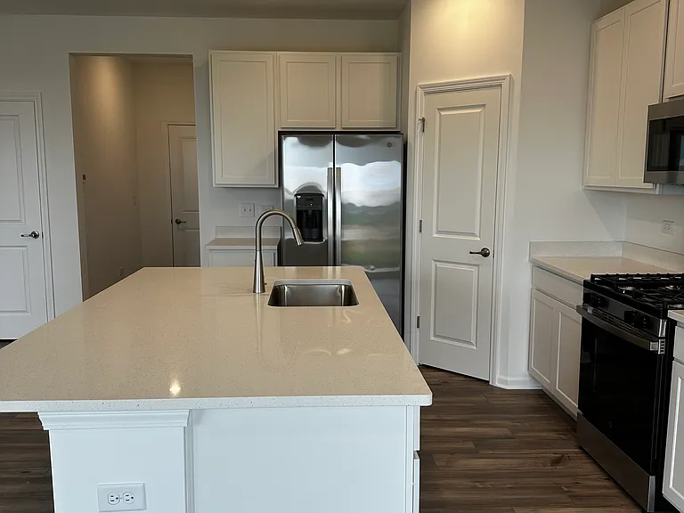 231 Cooney Way #101 — Photo 12