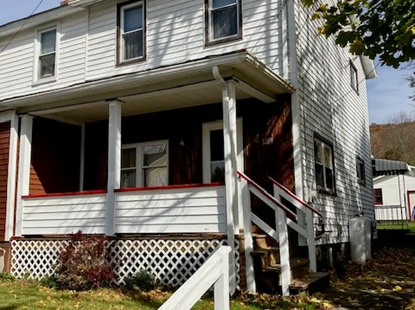 1268 Centennial Dr, Windber, PA 15963