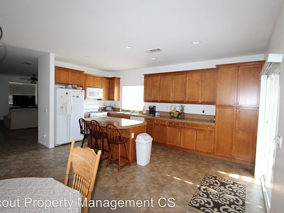4th image of 1392 Heron Way