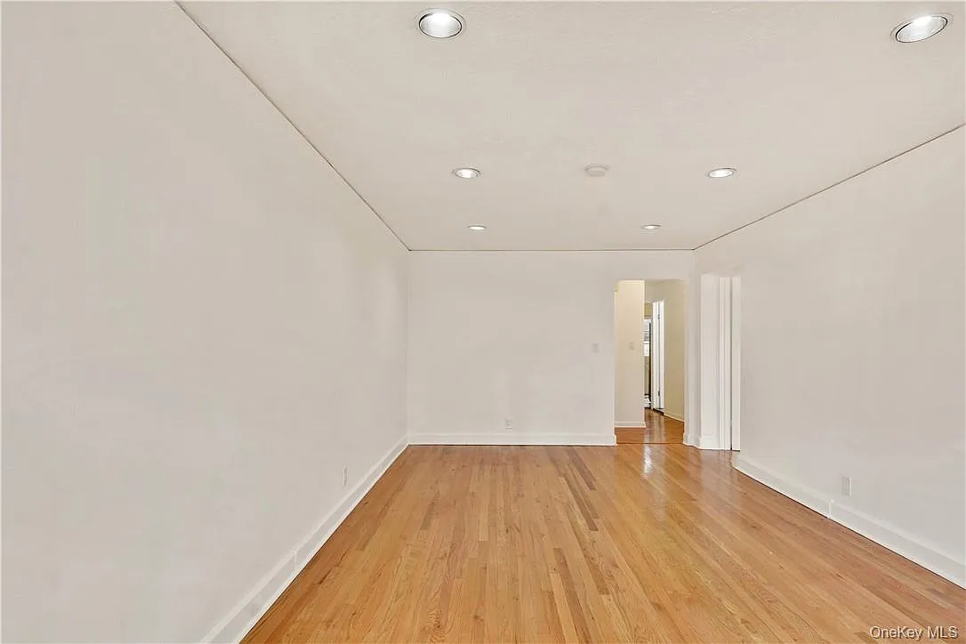 1840 Tomlinson Ave — Photo 3