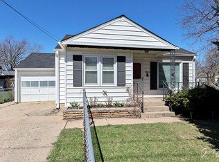 2922 W Lincoln Rd, McHenry, IL 60051