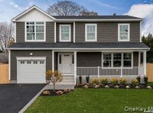 15 Dubois Avenue, Amityville, NY 11701