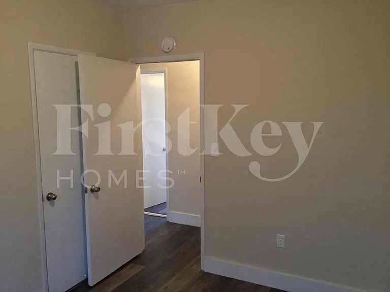 10020 SW 37th St — Photo 15