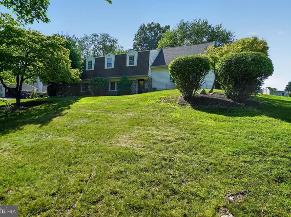26 High Point Dr, Churchville, PA 18966