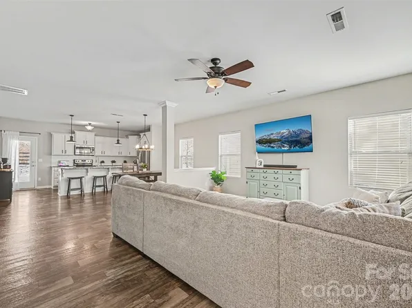 161 Fesperman Cir, Troutman, NC 28166