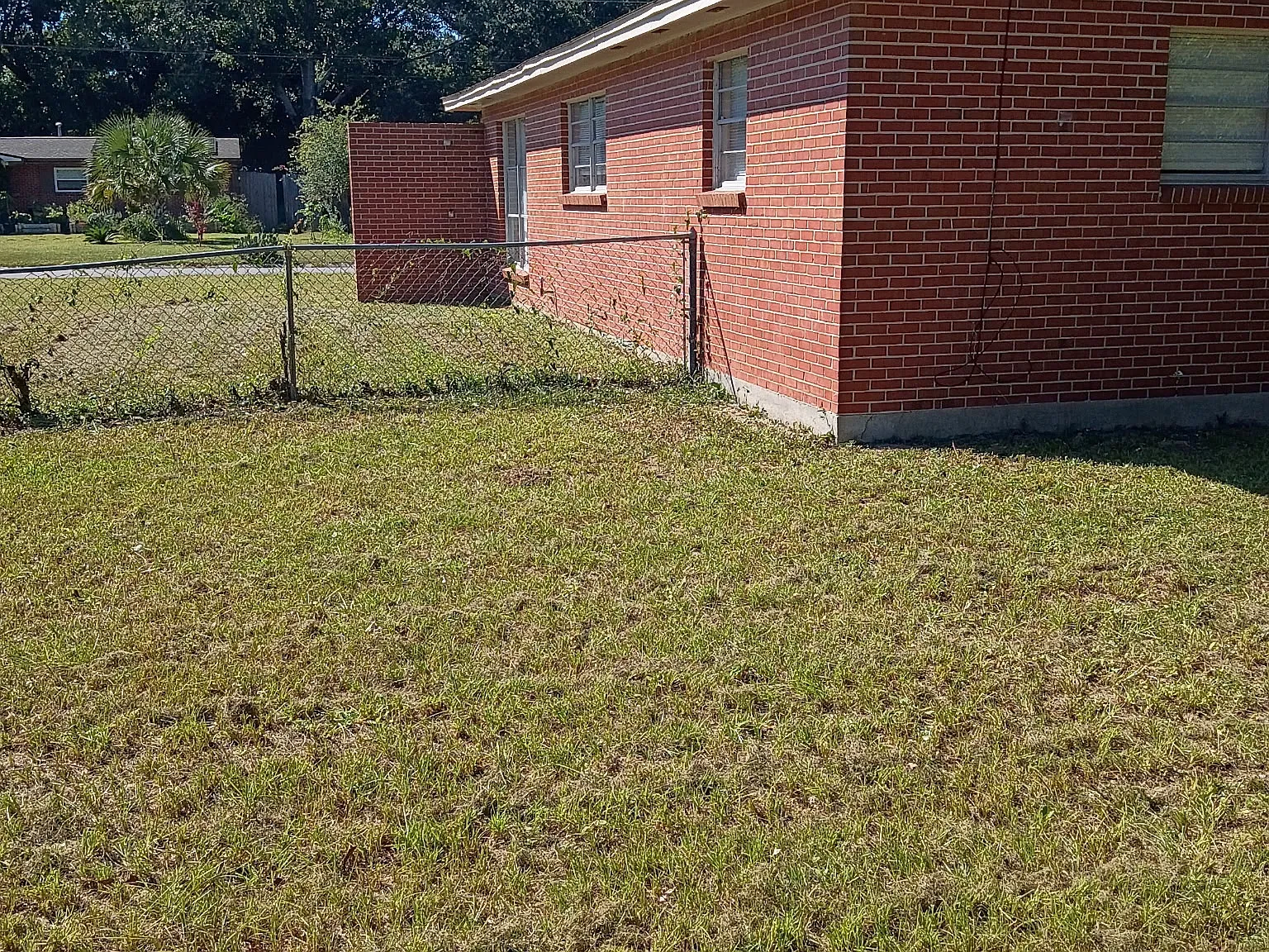 3 bed, 1.5 bath, 1050 sqft, $1,650 — Photo 4