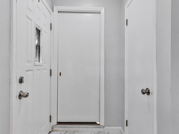 3rd image of 21605 Barton St