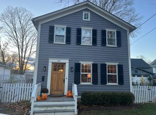 26 Center St, Rhinebeck, NY 12572