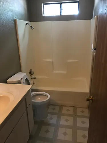Floor plan 2 Bedroom - Laminate