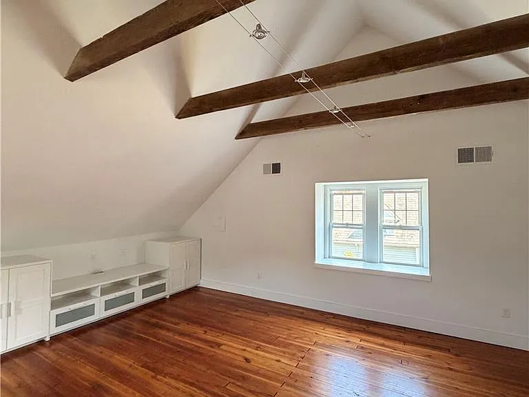 203 Easton Rd — Photo 10