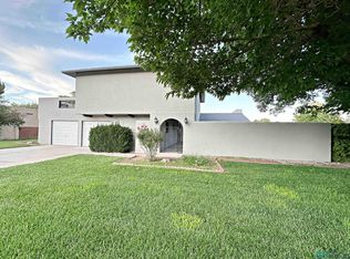 1 Robins Nest Pl, Roswell, NM 88201