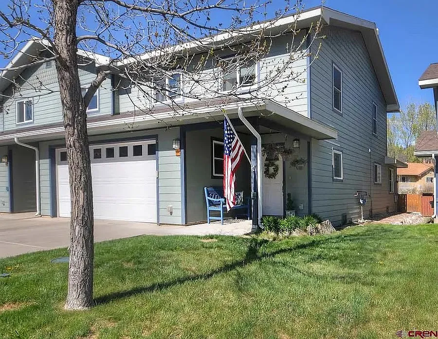 3 bed, 2.5 bath, 1980 sqft, $3,400 — Photo 2