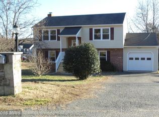 10300 Hillside Ln, Fredericksburg, VA 22408