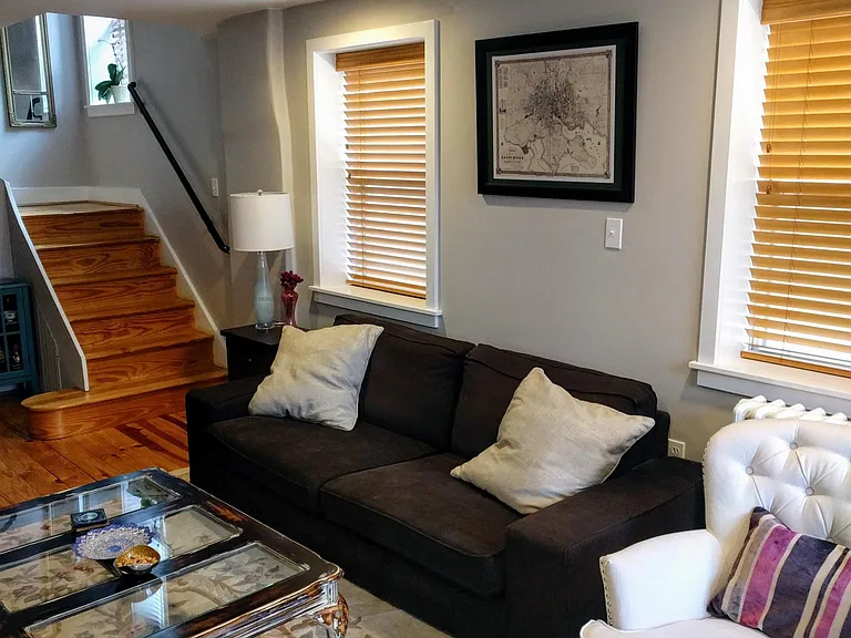 317 S Washington St — Photo 4