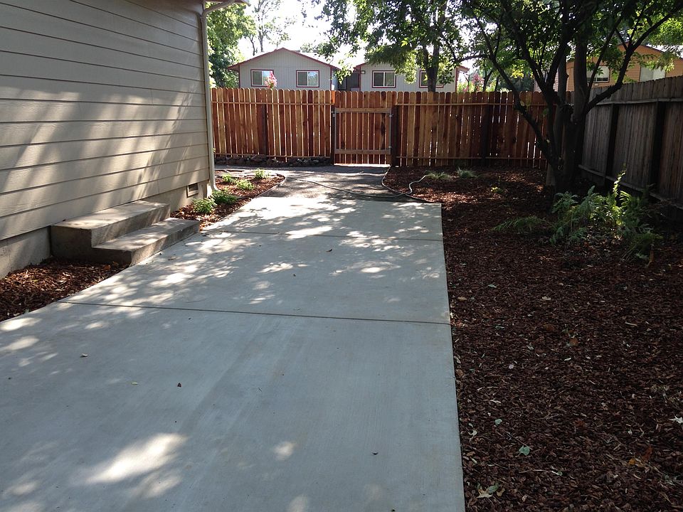 2nd image of 618 W Sacramento Ave