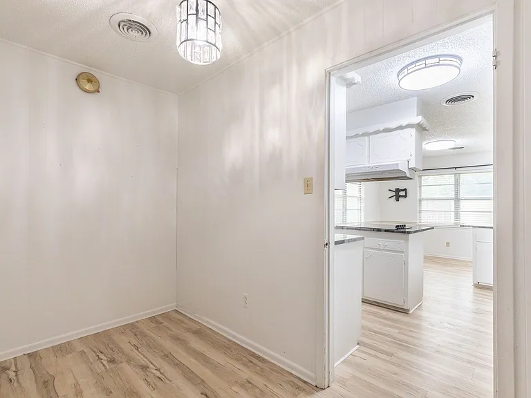 3409 High Meadows Dr — Photo 31