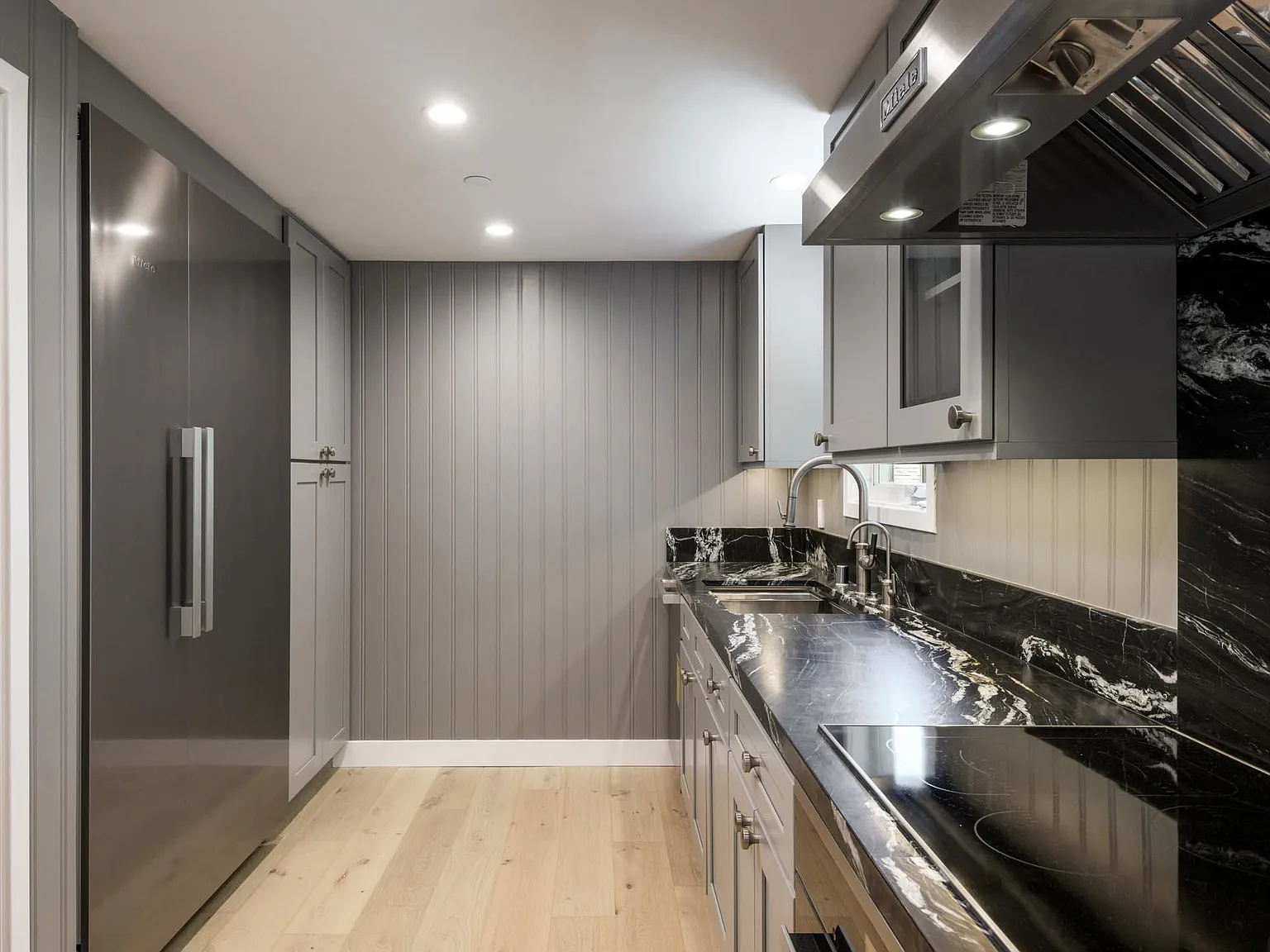 3 bed, 2.0 bath, 1500 sqft, $7,750 — Photo 3