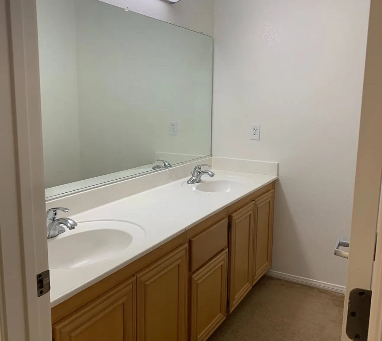 4 bed, 2.5 bath, 2533 sqft, $750 — Photo 4