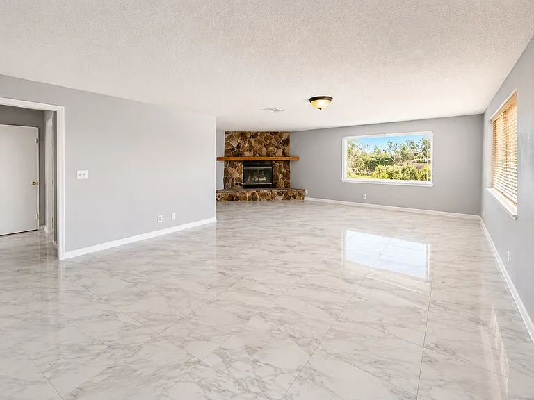 21008 South Rd — Photo 4