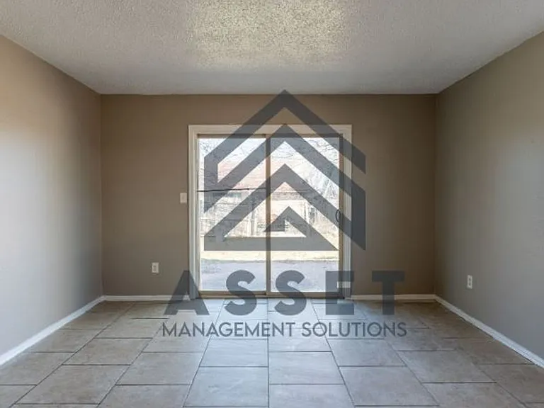 4613 Cinderella Dr — Photo 8