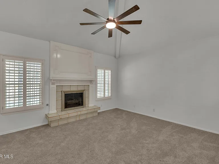 1325 Whirlaway Dr — Photo 6