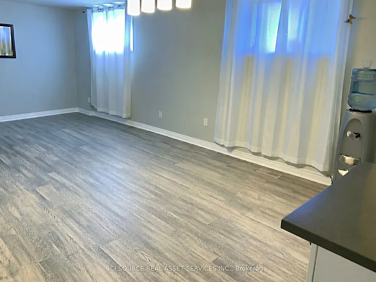 39 Dewal Pl #BASEMENT — Photo 2