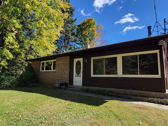 2nd image of 4202 Side Road 15