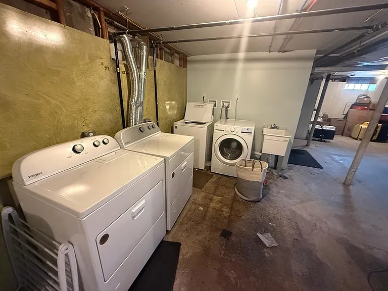 44 Ashland St #2F — Photo 36