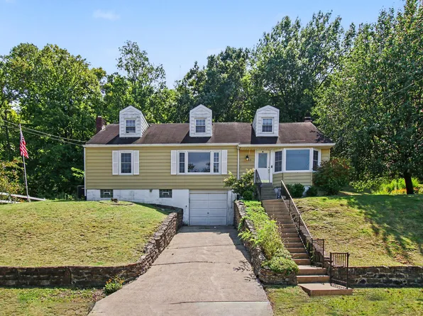519 Cleveland Ave, Taylor Mill, KY 41015
