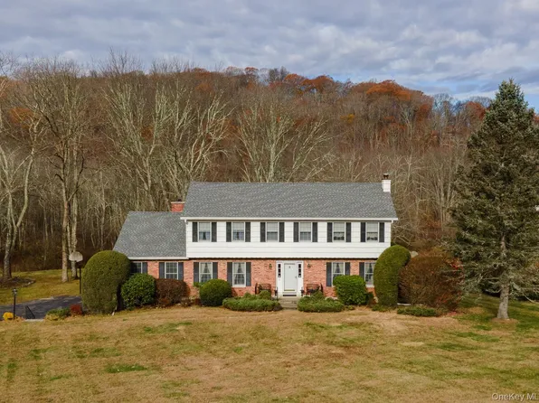 2 Cheyenne Court, Katonah, NY 10536
