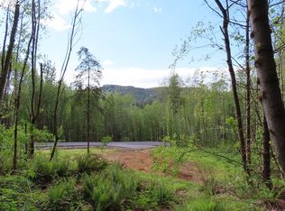 808 Clark Creek Rd #E, Longview, WA 98632