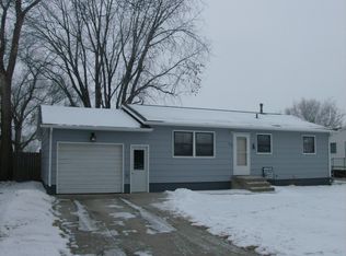 204 S Elm St, Aberdeen, SD 57401