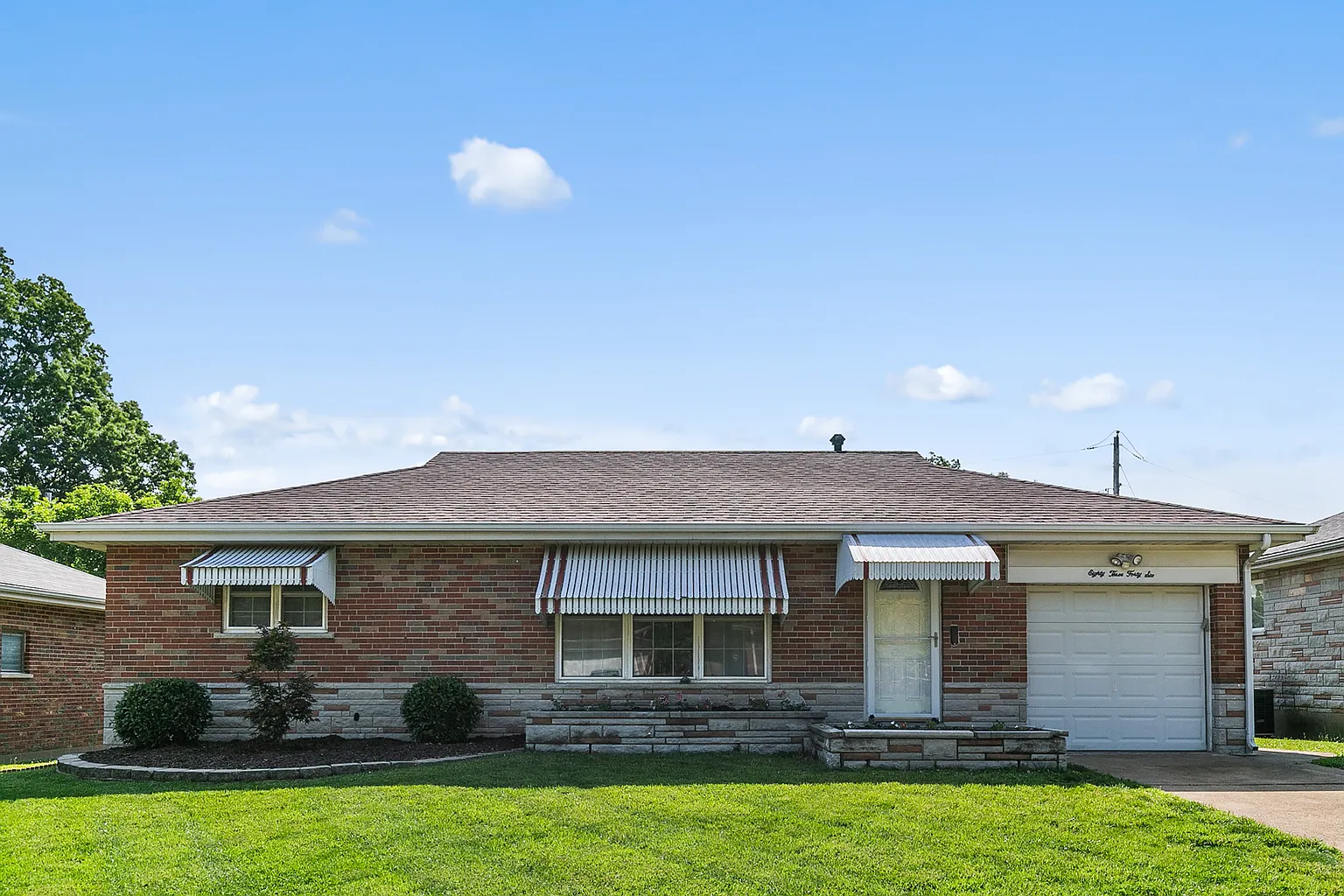 8346 Maylor Dr photo 1