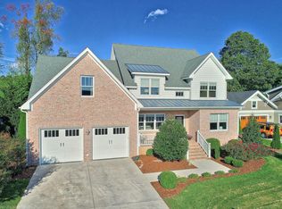 913 Willard Dr, Blacksburg, VA 24060
