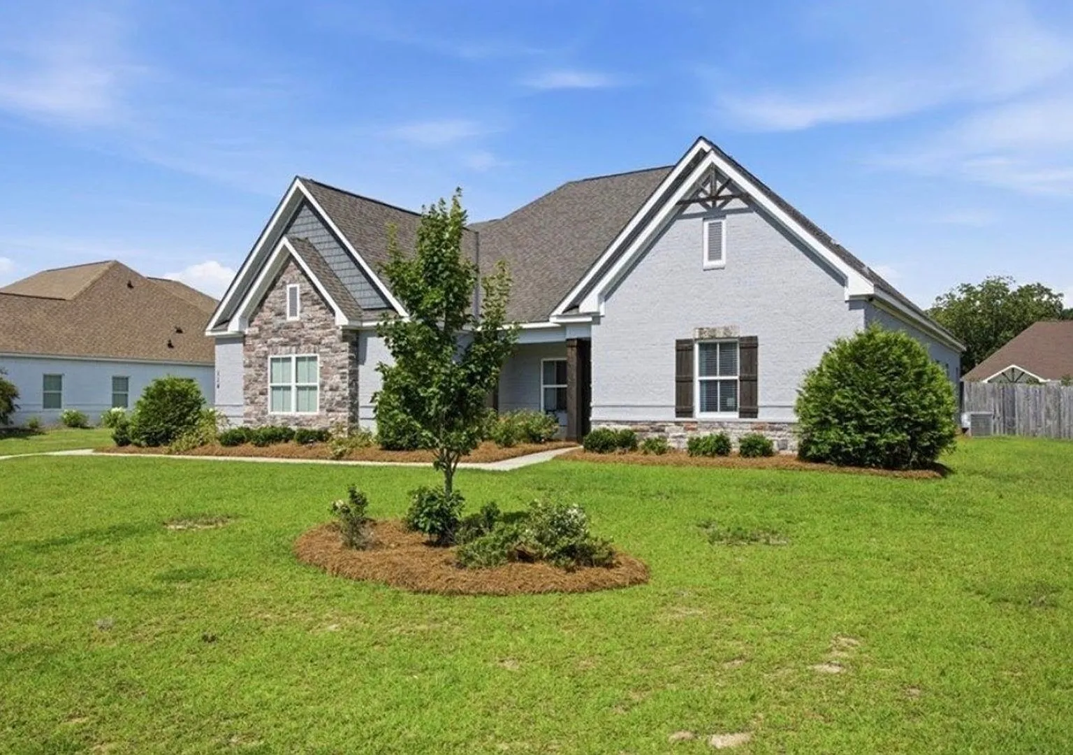 Spacious 5BR House in Dothan, AL — Photo 2