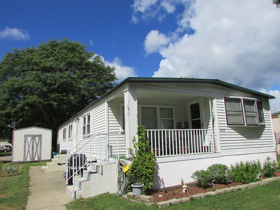 2nd image of 324 Sycamore Dr