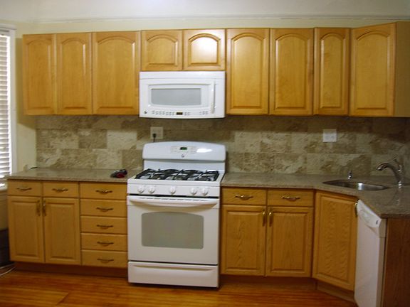 3rd image of 52 Oxford Pl
