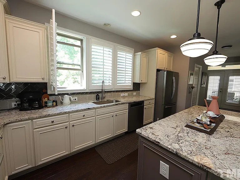 824 Laurel Garden Way — Photo 7