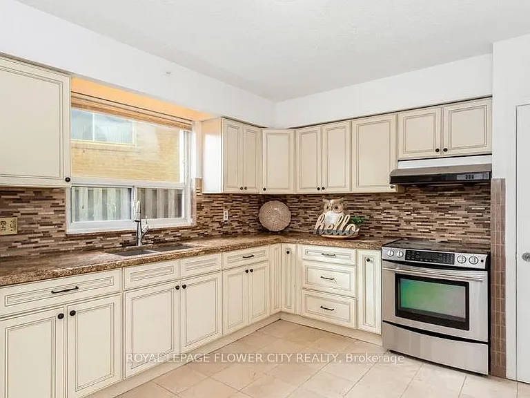 3 Clayhall Cres — Photo 12