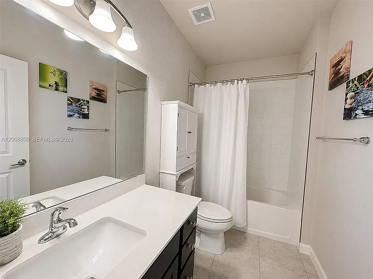 1041 NW 5th Ct #1041 — Photo 4