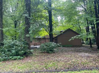 5705 Langmore Ln, Erie, PA 16505