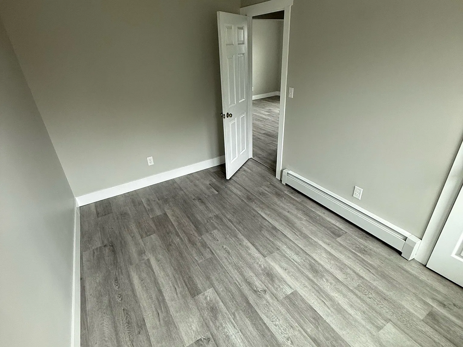 3 bed, 1200 sqft, $1,950 — Photo 3