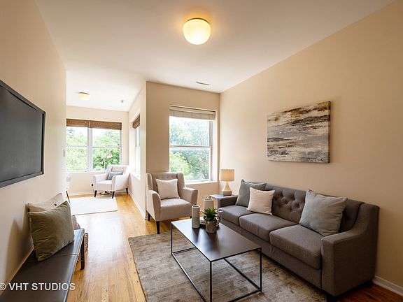 3rd image of 4700 N Talman Ave #3