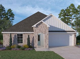 155 Cottage Cove Dr, Maurice, LA 70555