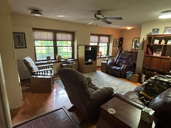 2nd image of 4119 Kessler Dr SW