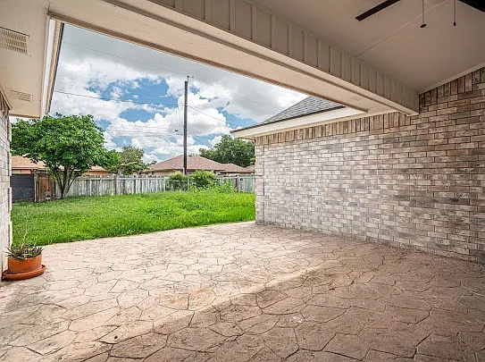 119 E Gardenia Ave — Photo 13