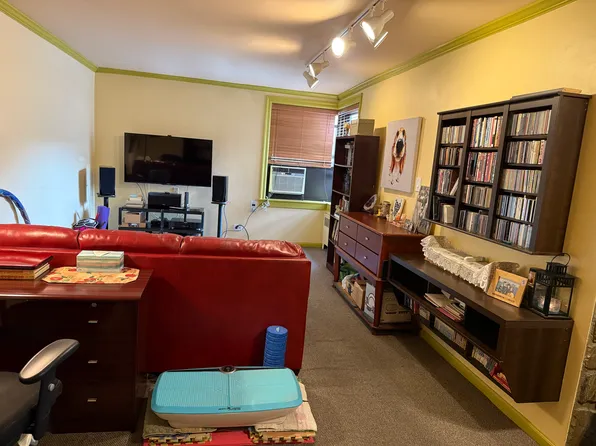 90-09 Northern Boulevard image 4 of 8