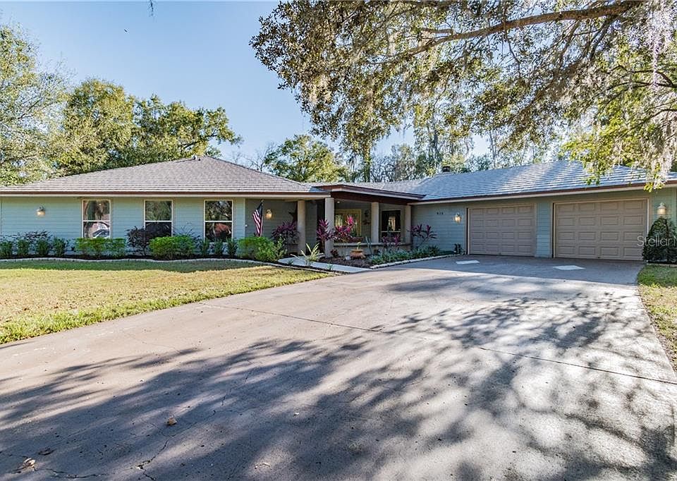 1st image of 918 Woodgate Dr